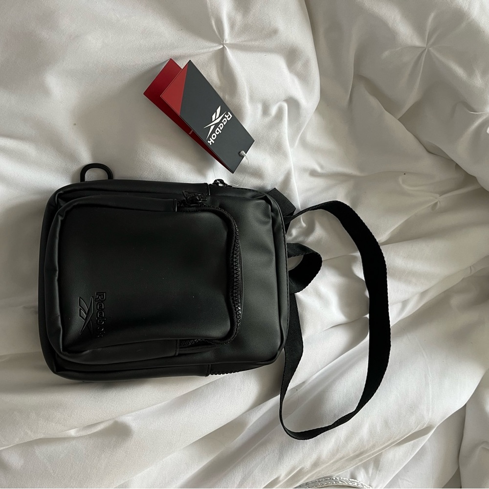 Brand new Reebok crossbody
